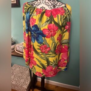 Espressa floral blouse.  Size 1XL.